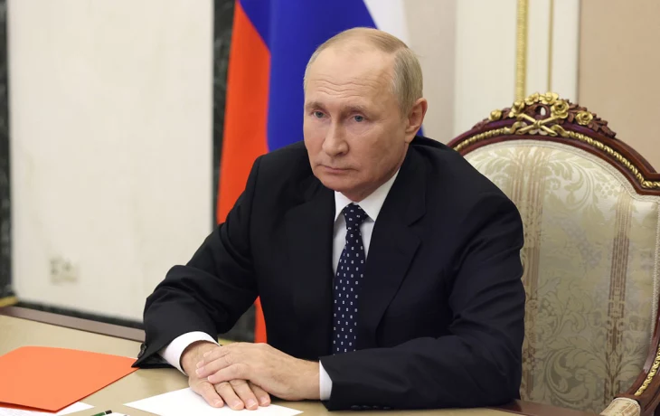 Путин поблагодарил участвовавшие в освобождении Авдеевки подразделения РФ Путин поблагодарил участвовавшие в освобождении Авдеевки подразделения РФ