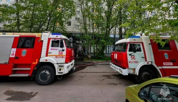 Два человека спасены на пожаре в жилом доме в Москве