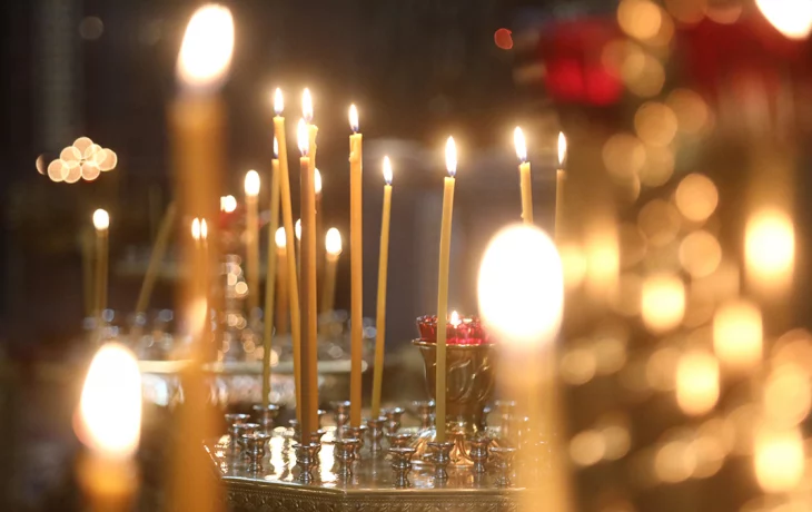 Священник объяснил, почему духовенство ходит в черной одежде Священник объяснил, почему духовенство ходит в черной одежде