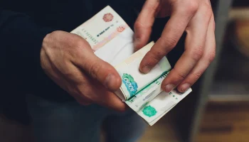 Россияне рассказали, какую минимальную зарплату они считают справедливой