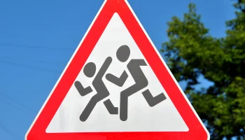 Обязательное изучение ПДД предложили вернуть в школьную программу