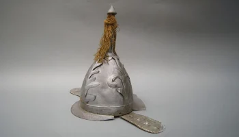 В музее-усадьбе &laquo;Останкино&raquo; нашли театральный шлем XVIII века