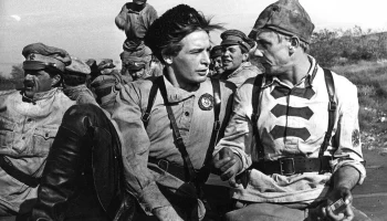 Посвященная Василию Лановому фотовыставка открылась на Арбате