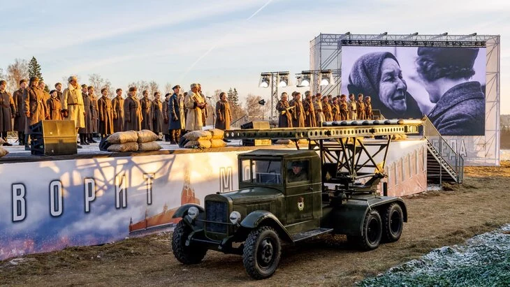 Иммерсивное представление и экскурсии состоялись в выходные в кинопарке "Москино" Иммерсивное представление и экскурсии состоялись в выходные в кинопарке "Москино"