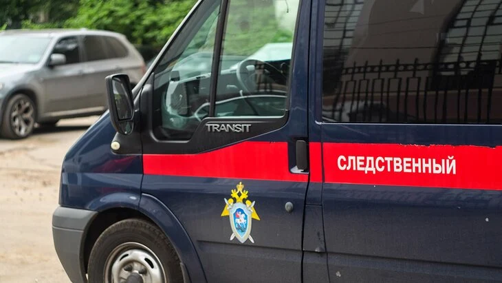 В Москве мужчина порезал ножом бывшую жену и ее мужа В Москве мужчина порезал ножом бывшую жену и ее мужа