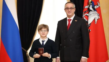 Московские школьники могут получить паспорта из рук государственных и общественных деятелей