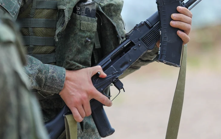 Путин присвоил звание Героя РФ бойцу из Якутии, одолевшему украинца в рукопашную Путин присвоил звание Героя РФ бойцу из Якутии, одолевшему украинца в рукопашную