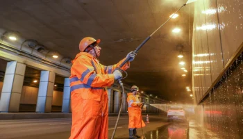 Свыше 100 транспортных тоннелей промоют в Москве после зимы