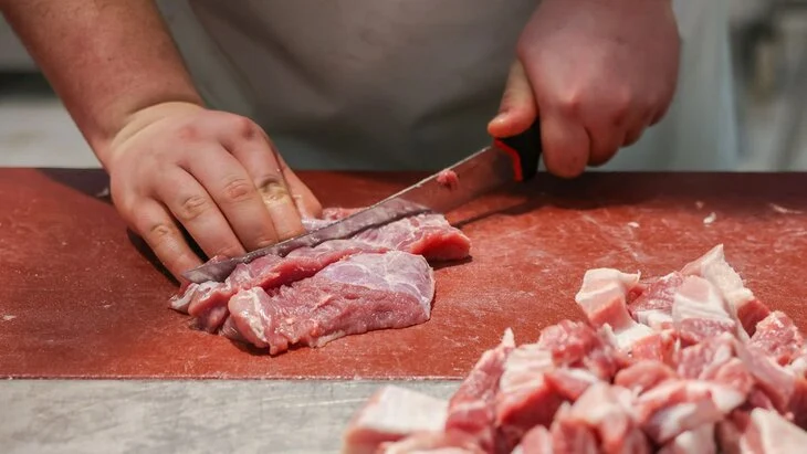 Свинина начала дешеветь в России Свинина начала дешеветь в России