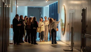 В Москве открыли международную выставку современного искусства в медицинском центре