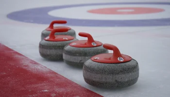 Всемирная федерация керлинга отстранила россиян и белорусов на сезон 2024-2025
