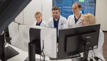 Собянин: ИИ становится базовой технологией диагностики и лечения в Москве