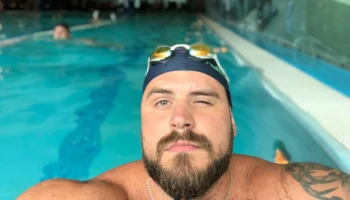 Самолет с телом пловца Свечникова прибыл во Внуково из Стамбула