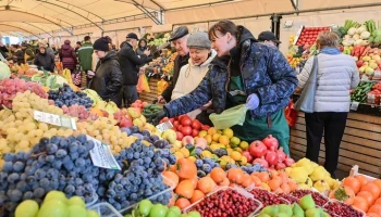 Более 50 сезонных ярмарок выходного дня начали работать в Москве