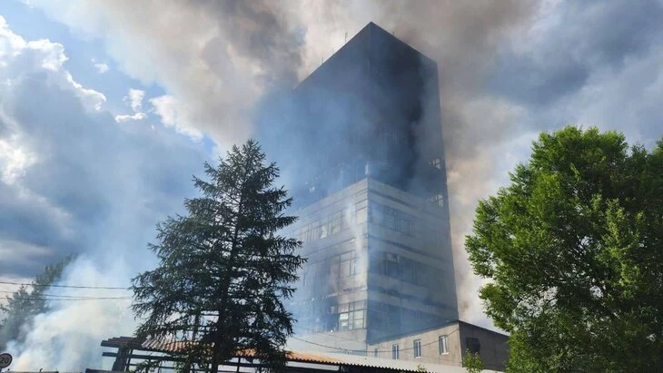 Пожар в подмосковном Фрязине локализован Пожар в подмосковном Фрязине локализован