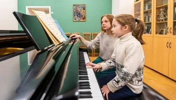 Собянин: город расширяет список специальностей, изучаемых в творческих колледжах