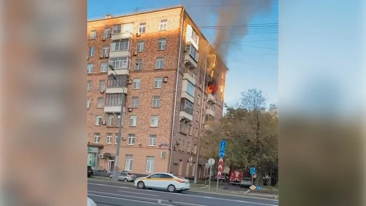 Пожар в квартире многоэтажного дома на Варшавском шоссе ликвидирован Пожар в квартире многоэтажного дома на Варшавском шоссе ликвидирован