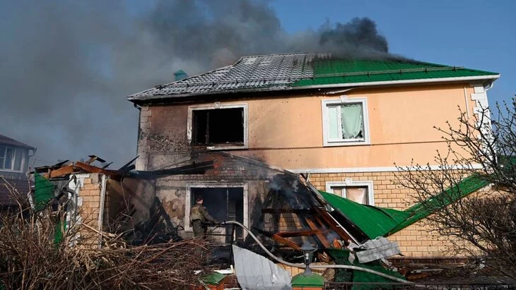 Мужчина пострадал при атаке дронов ВСУ на село в Белгородской области Мужчина пострадал при атаке дронов ВСУ на село в Белгородской области