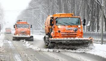 Столичные специалисты наблюдают за состоянием дорог во время снега