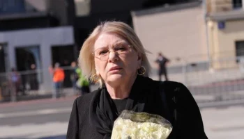 Актриса Галина Польских опровергла сообщения о госпитализации с раком почек