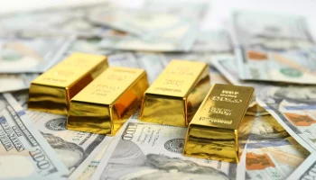 Биржевая цена золота впервые в истории превысила 4 400 долларов за тройскую унцию