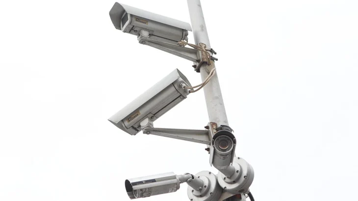 «Ъ»: Дорожные камеры с ИИ начали выявлять новый вид нарушений в Москве «Ъ»: Дорожные камеры с ИИ начали выявлять новый вид нарушений в Москве