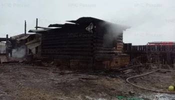 Четыре человека погибли при пожаре в частном доме в Иркутской области