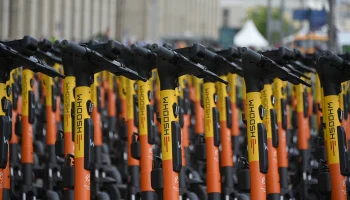 Сезон проката электросамокатов и велосипедов стартует в Москве 1 апреля