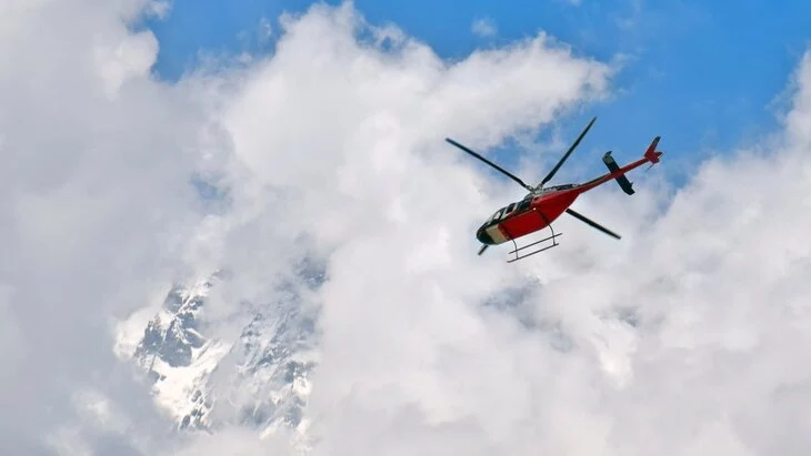 Тела российских альпинистов эвакуировали со склона горы в Непале Тела российских альпинистов эвакуировали со склона горы в Непале