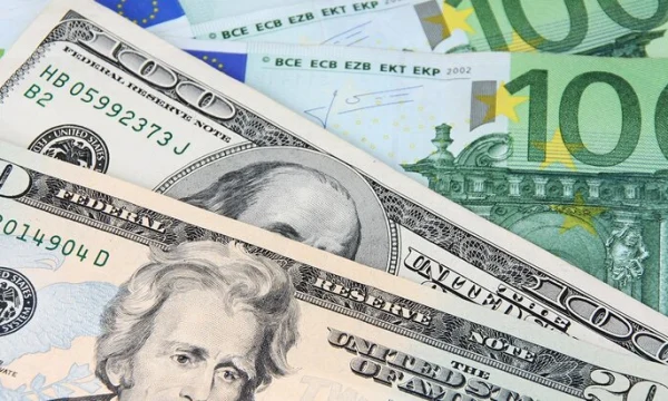 Bloomberg: крупнейший банк Индии отказался проводить платежи за нефть из РФ