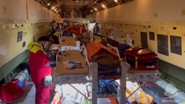 Двое пострадавших в ЧП в Актау перевезены в НИИ имени Склифосовского Двое пострадавших в ЧП в Актау перевезены в НИИ имени Склифосовского