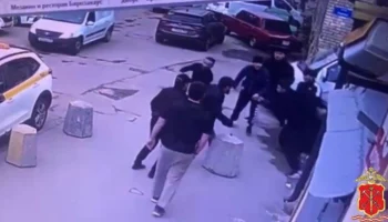 Четыре человека пострадали после драки с поножовщиной под Санкт-Петербургом