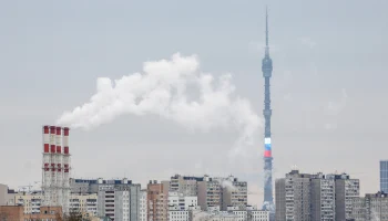 В Москве замерзла Останкинская башня
