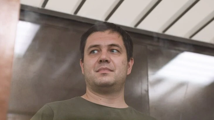 Главреда Baza Трифонова обвинили в трех эпизодах дачи взятки Главреда Baza Трифонова обвинили в трех эпизодах дачи взятки