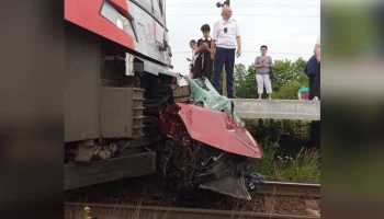 Четыре человека погибли при столкновении "Ласточки" с машиной в Ленобласти