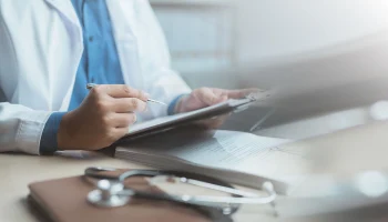 Эксперт Саевский: Граждане могут оформить больничный лист, даже если не болеют