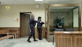 Молодой человек ограбил кассу магазина в Коммунарке, пытаясь украсть сырок