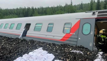 Числившаяся пропавшей без вести после схода поезда в Коми девочка найдена живой