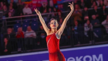 Багаж Аделии Петросян потерялся по пути следования из Италии в Россию