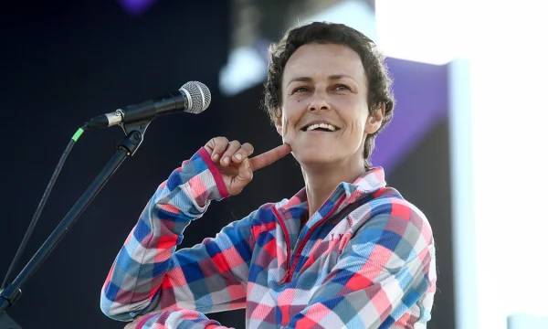 Певицу Чичерину приговорили к 12 годам тюрьмы заочно на Украине Певицу Чичерину приговорили к 12 годам тюрьмы заочно на Украине