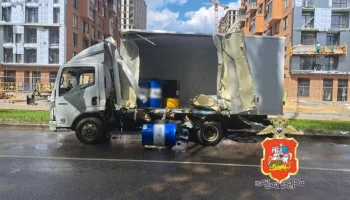 Автобус врезался в грузовик в Балашихе