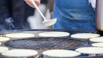 Эксперт Петрова дала советы по выбору продуктов для блинов