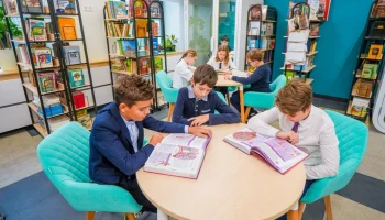 Собянин рассказал об обновлении всех инженерных систем в столичных школах