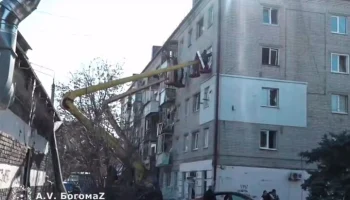 При обстреле Брянска оказались повреждены 20 многоквартирных домов