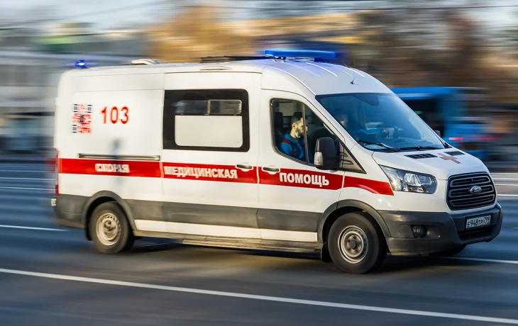 Погибли четыре пассажира автобуса, упавшего в реку в Петербурге Погибли четыре пассажира автобуса, упавшего в реку в Петербурге