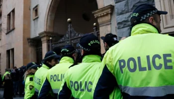 Неизвестный открыл стрельбу на рынке в грузинском Рустави