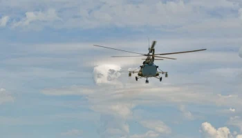 Вертолет Ми-8 совершил незапланированную посадку в Якутии