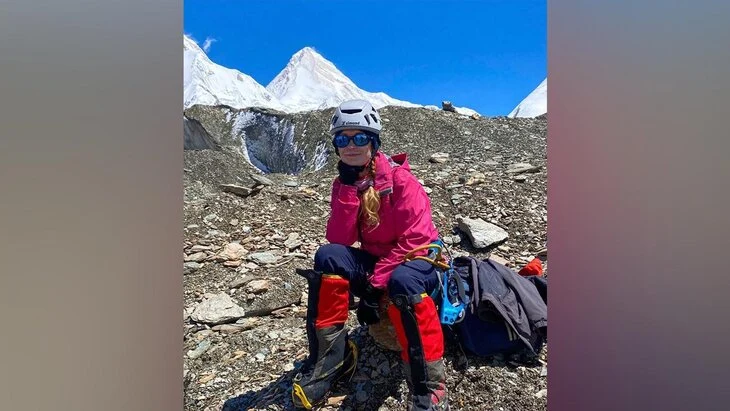 Застрявшая в горах Киргизии альпинистка получила травму ноги полгода назад Застрявшая в горах Киргизии альпинистка получила травму ноги полгода назад