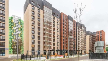 Москвичи начали переселяться в новостройку по реновации на улице Лобачевского