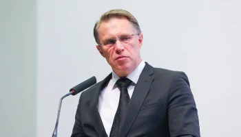 Глава Минздрава Мурашко спас пострадавшего в ДТП в Подмосковье